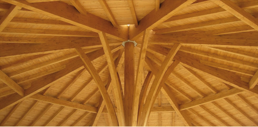 Dachstuhl in Holz